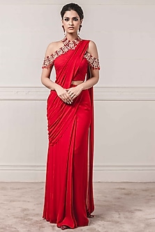 Red Draped & Embellished Saree Set Design by Tarun Tahiliani at Pernia ...