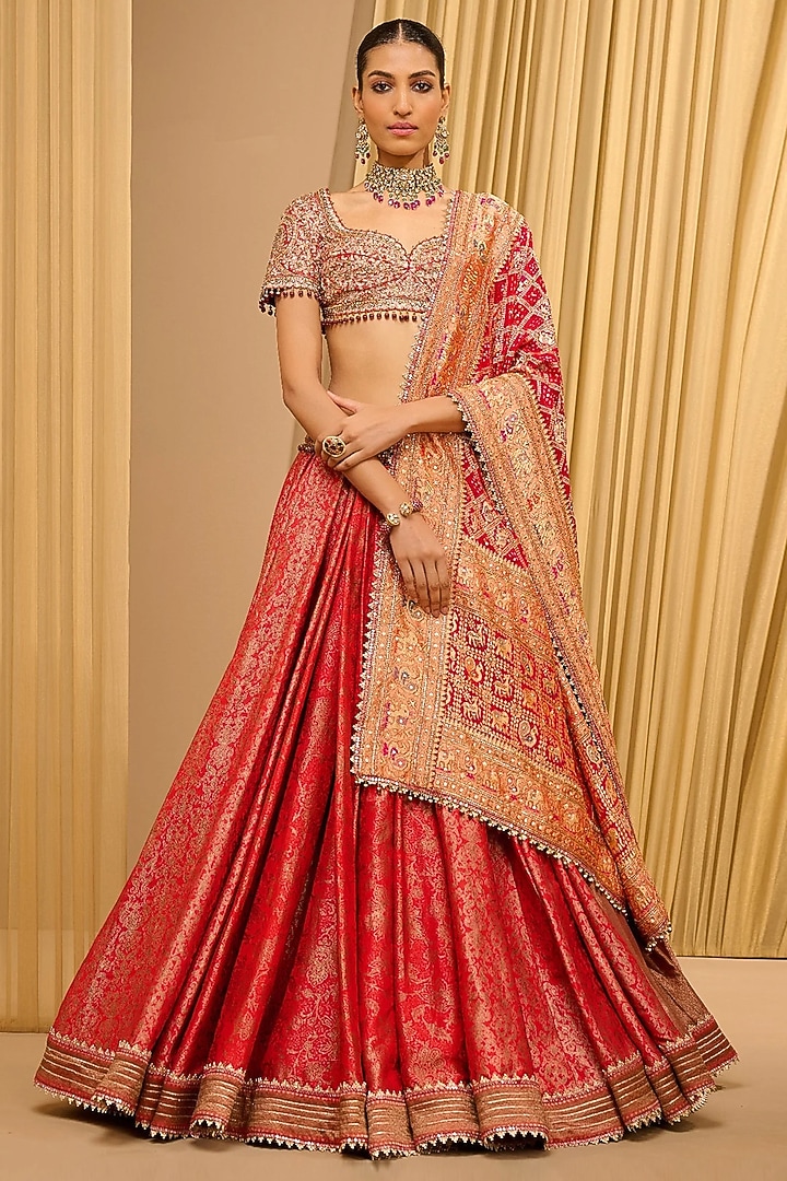Red Brocade Marori Embroidered Bridal Lehenga Set by Tarun Tahiliani at Pernia's Pop Up Shop