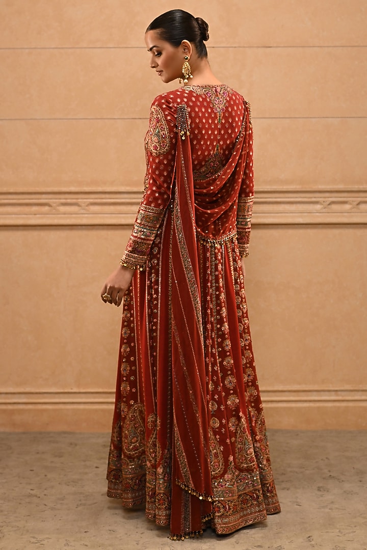 Red Georgette Mirror Embellished Bridal Anarkali Set by Tarun Tahiliani at Pernia's Pop Up Shop