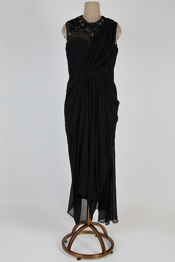 Black Pre-Draped Reception Saree by Tarun Tahiliani at Pernia's Pop Up Shop