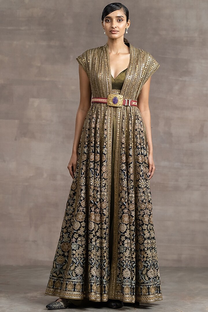 Black Embroidered Jacket Set by Tarun Tahiliani at Pernia's Pop Up Shop