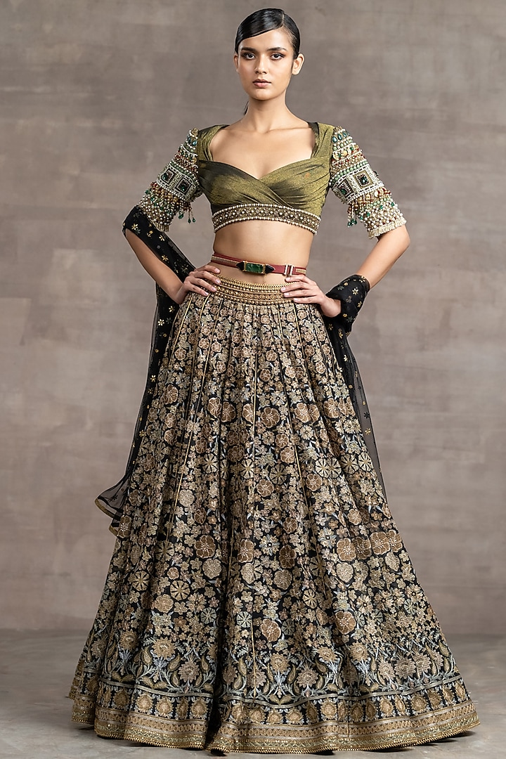 Black Embroidered Bridal Lehenga Set by Tarun Tahiliani at Pernia's Pop Up Shop