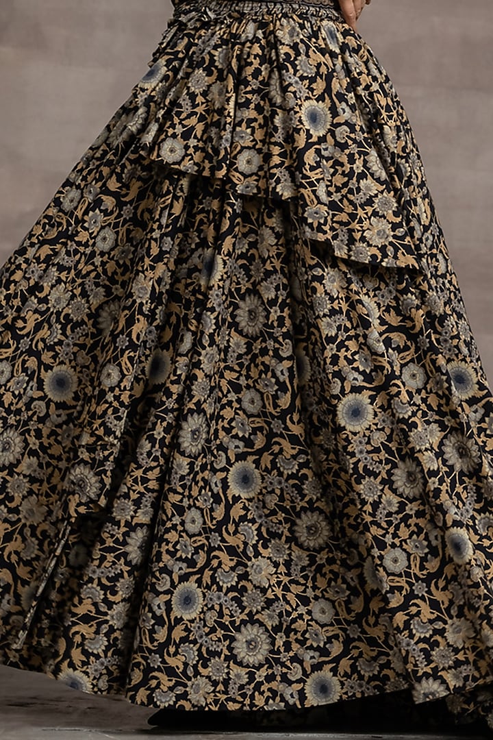 Black Printed Draped Wedding Lehenga Set by Tarun Tahiliani at Pernia's Pop Up Shop