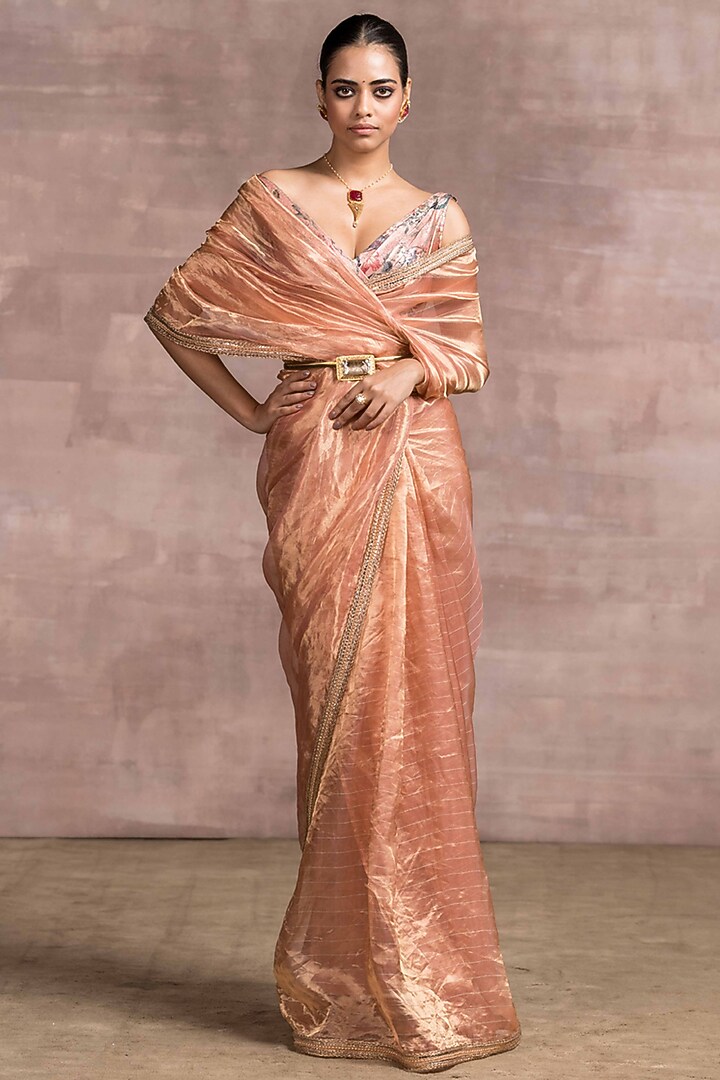 Light Salmon Pink Gota Embellished Banarasi Reception Saree Set by Tarun Tahiliani at Pernia's Pop Up Shop