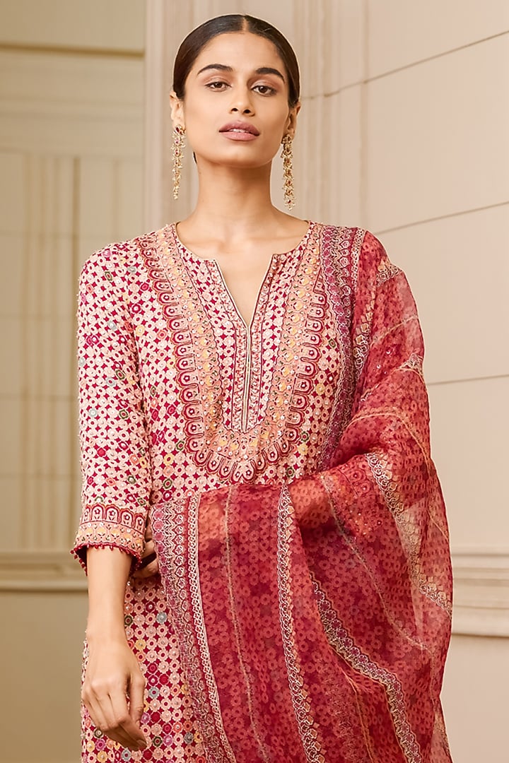 Fuschia Embroidered Kurta Set by Tarun Tahiliani at Pernia's Pop Up Shop
