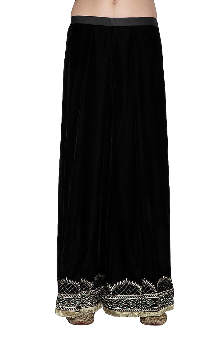 Black Embroidered Tunic With Pants by Tara Thakur at Pernia's Pop Up Shop