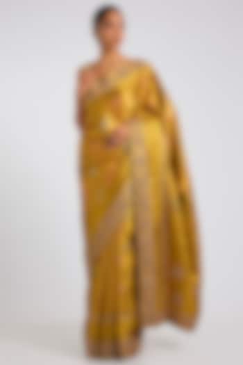 Gold Kanjivaram Reception Saree Set by TATWAMM By Abhishek & Vinita at Pernia's Pop Up Shop