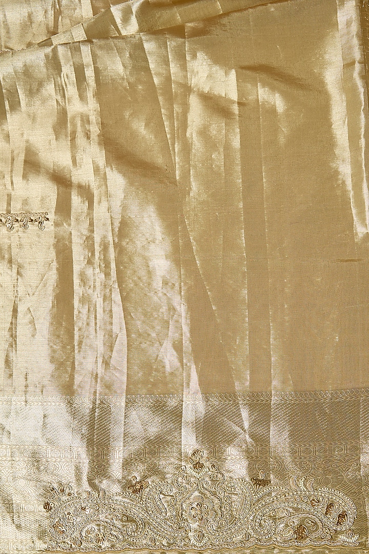 Silver Kanjivaram Silk Reception Saree Set by TATWAMM By Abhishek & Vinita at Pernia's Pop Up Shop