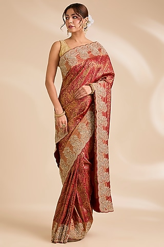 Red Kanjivaram Silk Saree Set by TATWAMM By Abhishek & Vinita