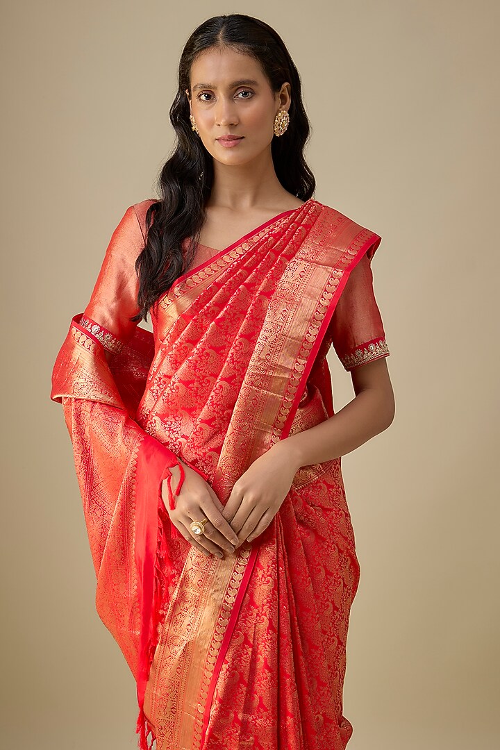 Red Handwoven Kanjivaram Silk Wedding Saree Set by TATWAMM By Abhishek & Vinita at Pernia's Pop Up Shop