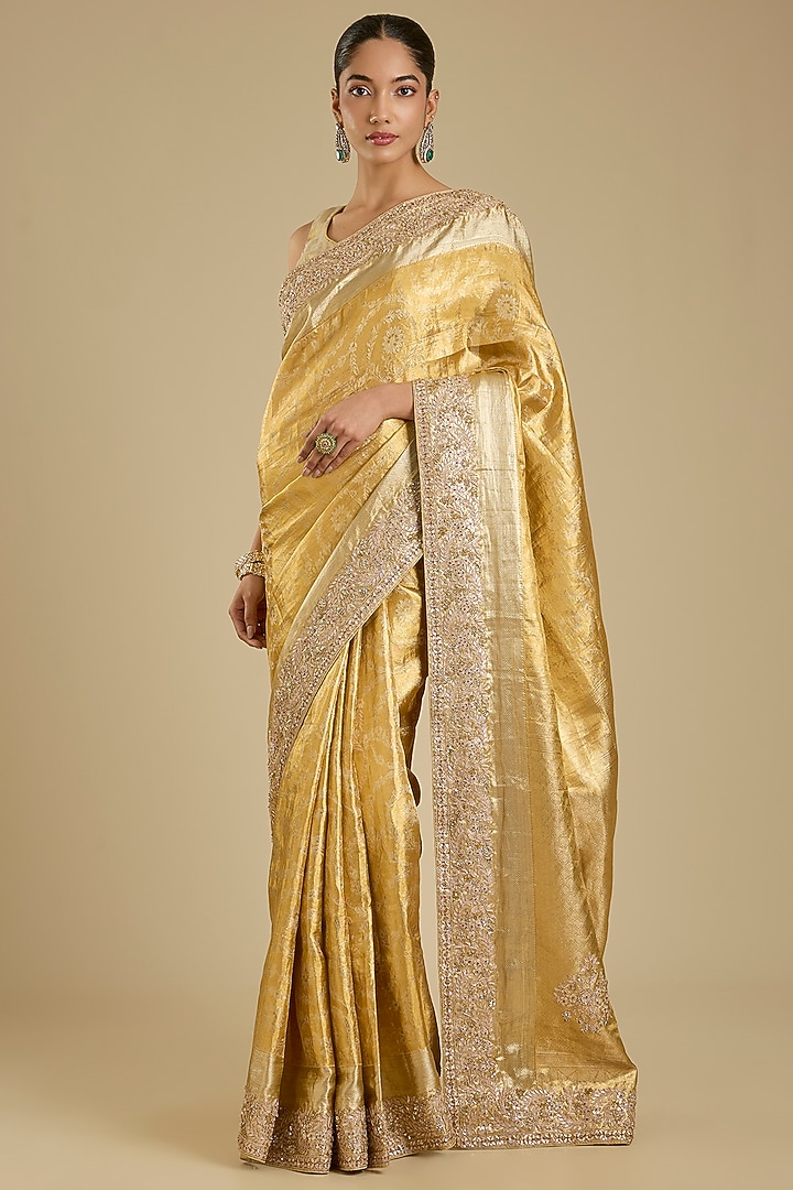 Golden Kanjivaram Reception Saree Set by TATWAMM By Abhishek & Vinita at Pernia's Pop Up Shop
