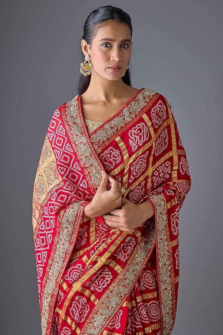 Red Gharchola Zardosi Work Wedding Saree Set by TATWAMM By Abhishek & Vinita at Pernia's Pop Up Shop