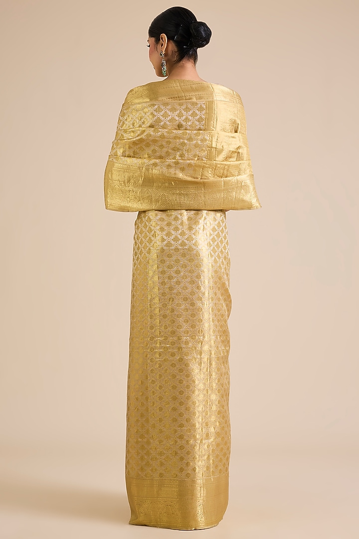 Light Gold Kanjivaram Wedding Saree Set by TATWAMM By Abhishek & Vinita at Pernia's Pop Up Shop
