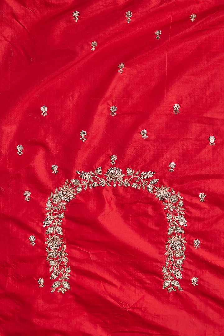 Red Banarasi Hand Work Reception Saree Set by TATWAMM By Abhishek & Vinita at Pernia's Pop Up Shop