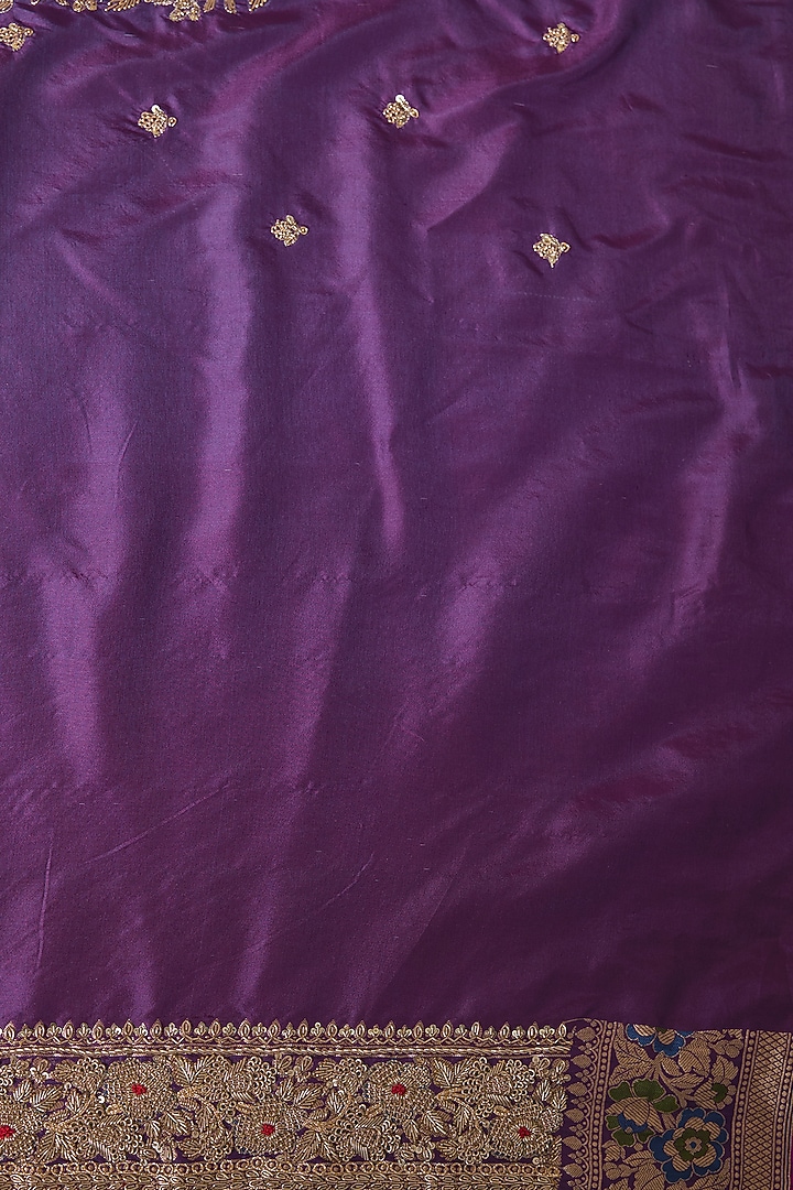 Purple Banarasi Handwork Reception Saree Set by TATWAMM By Abhishek & Vinita at Pernia's Pop Up Shop