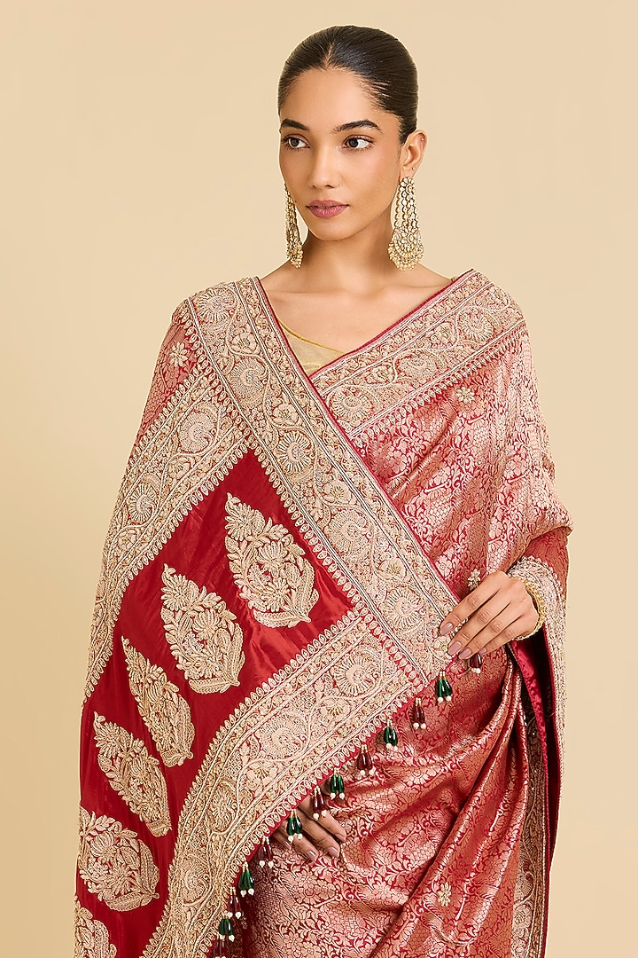 Red Banarasi Embroidered Reception Saree by TATWAMM By Abhishek & Vinita at Pernia's Pop Up Shop