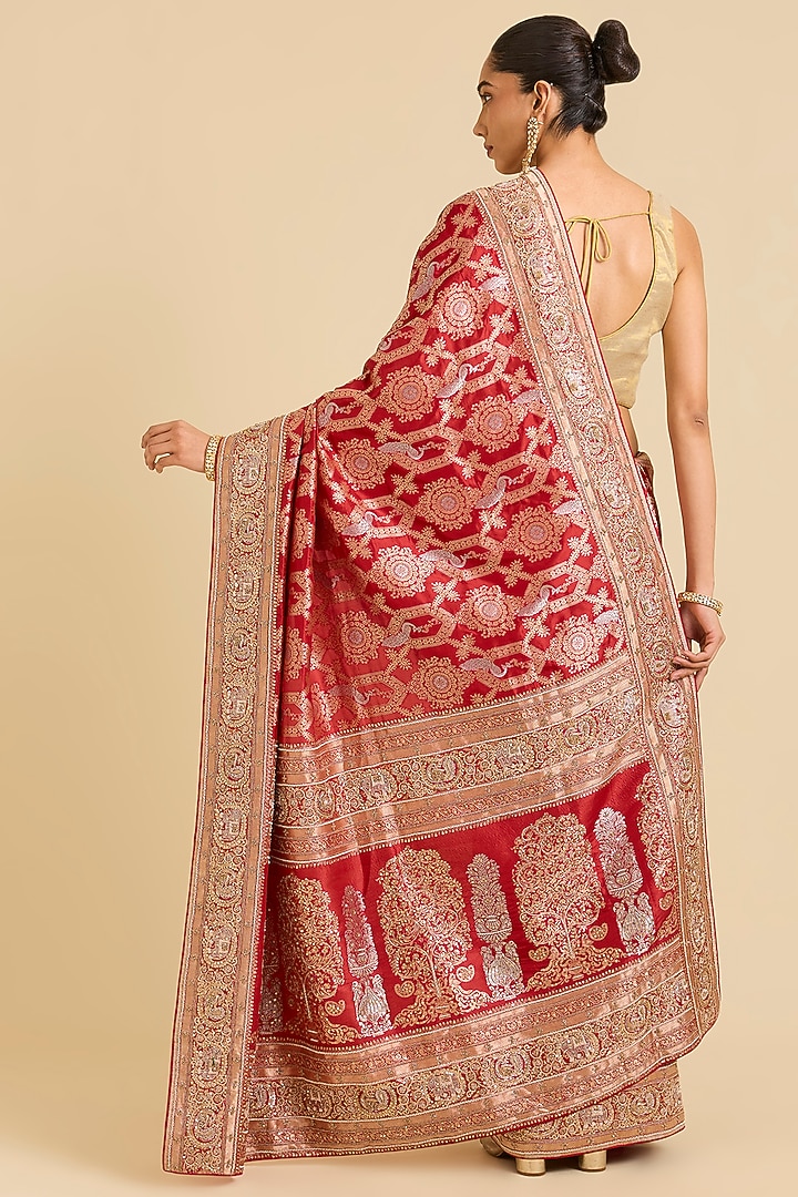 Red Banarasi Embroidered Reception Saree by TATWAMM By Abhishek & Vinita at Pernia's Pop Up Shop