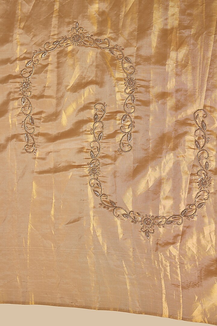 Gold Kanchivaram Handwork Reception Saree Set by TATWAMM By Abhishek & Vinita at Pernia's Pop Up Shop