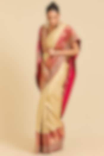Off-White & Pink Kanchivaram Embroidered Reception Saree by TATWAMM By Abhishek & Vinita at Pernia's Pop Up Shop