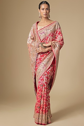 Red Bandhani Handwork Saree Set by TATWAMM By Abhishek & Vinita