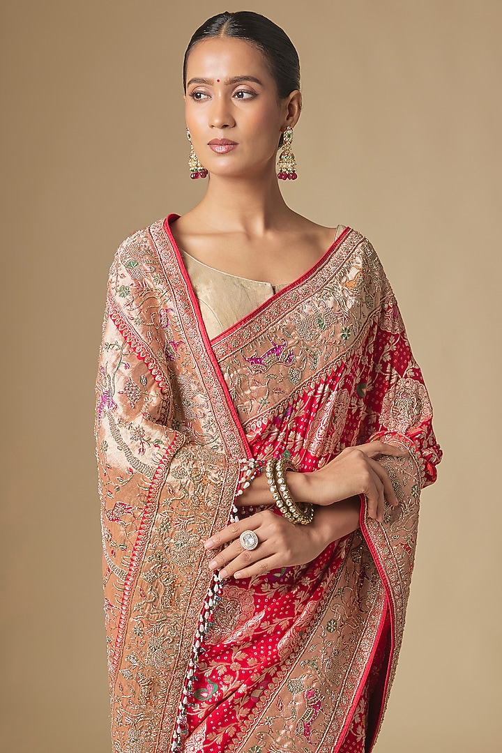 Red Bandhani Handwork Reception Saree Set by TATWAMM By Abhishek & Vinita at Pernia's Pop Up Shop