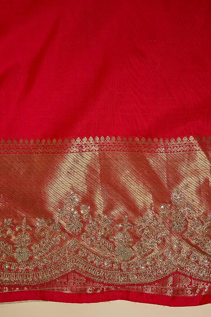 Red Kanjivaram Zardosi Work Wedding Saree Set by TATWAMM By Abhishek & Vinita at Pernia's Pop Up Shop