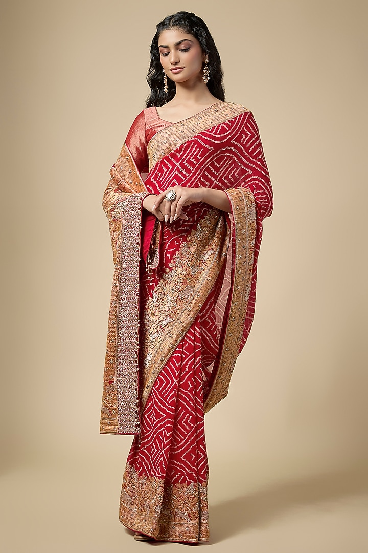 Red Bandhani Zardosi Work Reception Saree Set by TATWAMM Couture at Pernia's Pop Up Shop