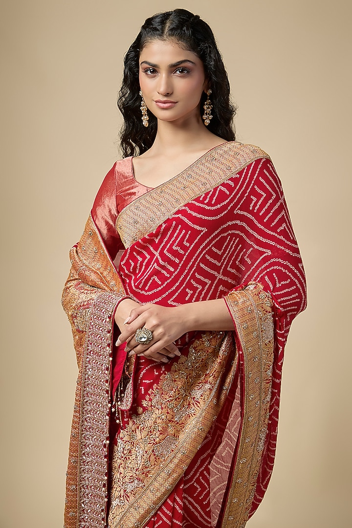 Red Bandhani Zardosi Work Reception Saree Set by TATWAMM By Abhishek & Vinita at Pernia's Pop Up Shop