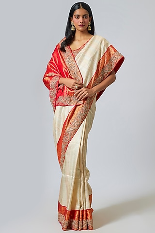 Red & White Silk Zardosi Work Kanjivaram Saree Set by TATWAMM By Abhishek & Vinita