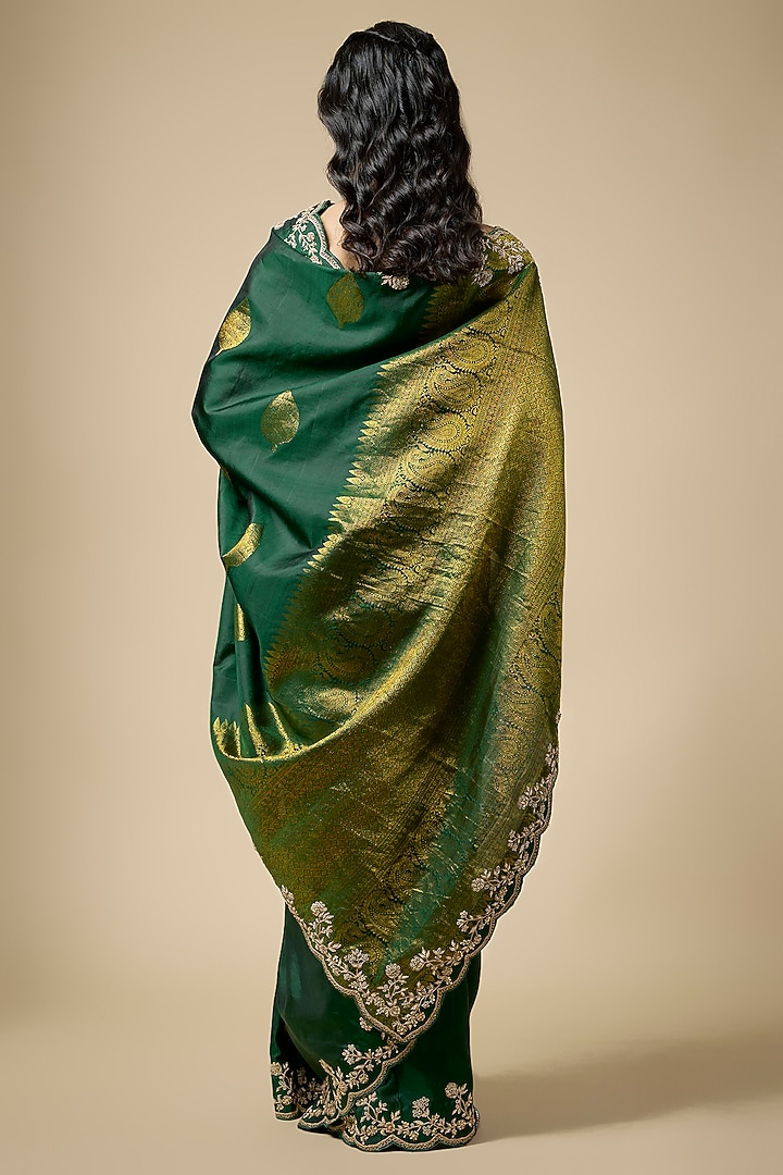 Green Banarasi Zardosi Work Wedding Saree Set by TATWAMM By Abhishek & Vinita at Pernia's Pop Up Shop