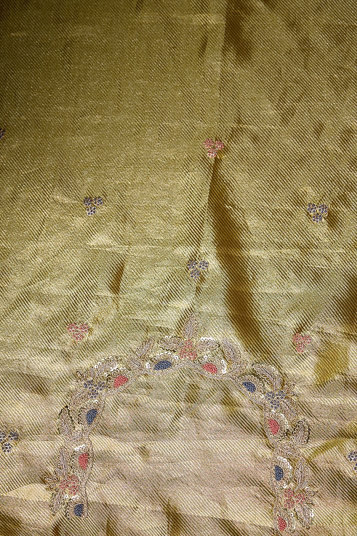 Gold Kanjivaram Reception Saree Set by TATWAMM By Abhishek & Vinita at Pernia's Pop Up Shop