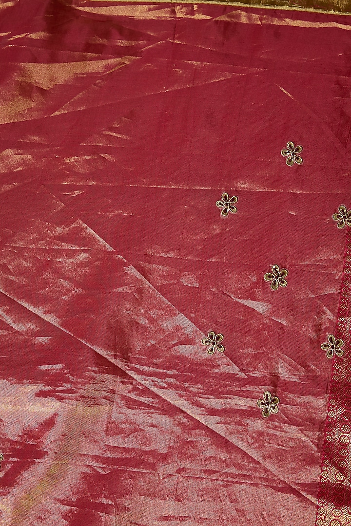 Peach Kanjivaram Reception Saree Set by TATWAMM By Abhishek & Vinita at Pernia's Pop Up Shop