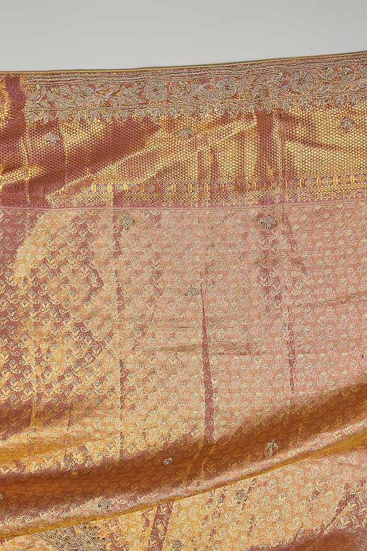 Golden Kanjivaram Reception Saree Set by TATWAMM By Abhishek & Vinita at Pernia's Pop Up Shop