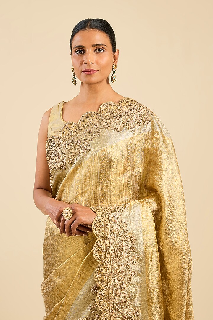 Golden Kanjivaram Reception Saree Set by TATWAMM By Abhishek & Vinita at Pernia's Pop Up Shop