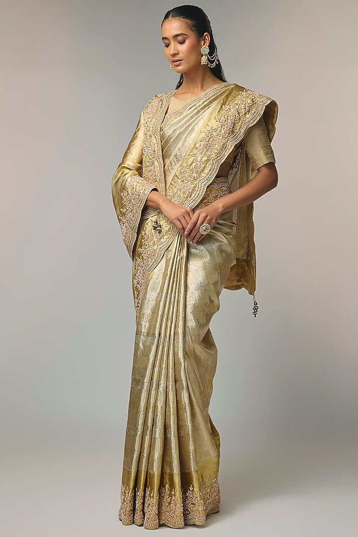 Golden Kanjivaram Reception Saree Set by TATWAMM By Abhishek & Vinita at Pernia's Pop Up Shop