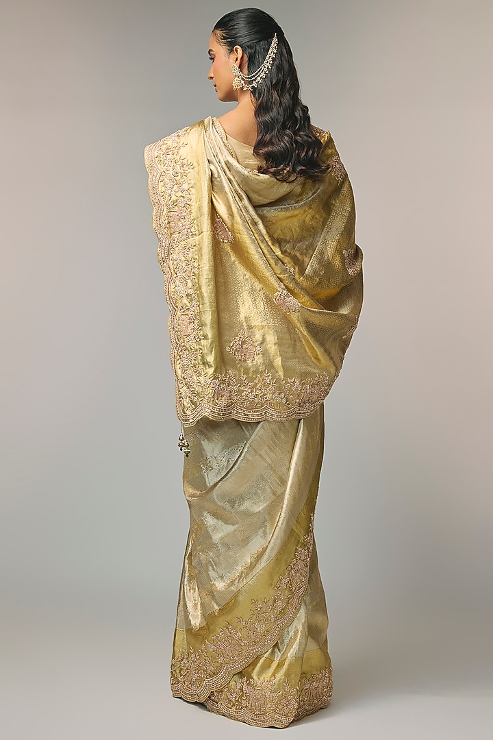 Golden Kanjivaram Reception Saree Set by TATWAMM By Abhishek & Vinita at Pernia's Pop Up Shop