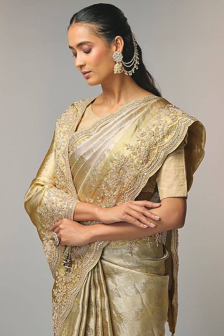 Golden Kanjivaram Reception Saree Set by TATWAMM By Abhishek & Vinita at Pernia's Pop Up Shop