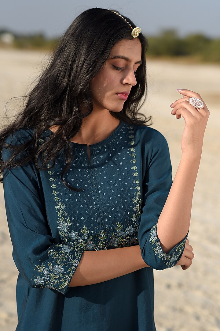 Blue Viscose Katan Silk Embroidered Kurta Set by TATWA at Pernia's Pop Up Shop