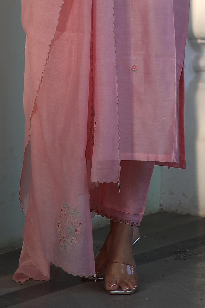 Blush Pink Handloom Chanderi Silk Resham Thread Work Kurta Set by TATWA at Pernia's Pop Up Shop
