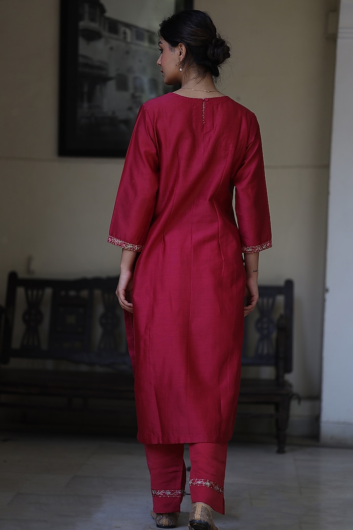 Magenta Pink Handloom Chanderi Silk Resham Thread Work Kurta Set by TATWA at Pernia's Pop Up Shop