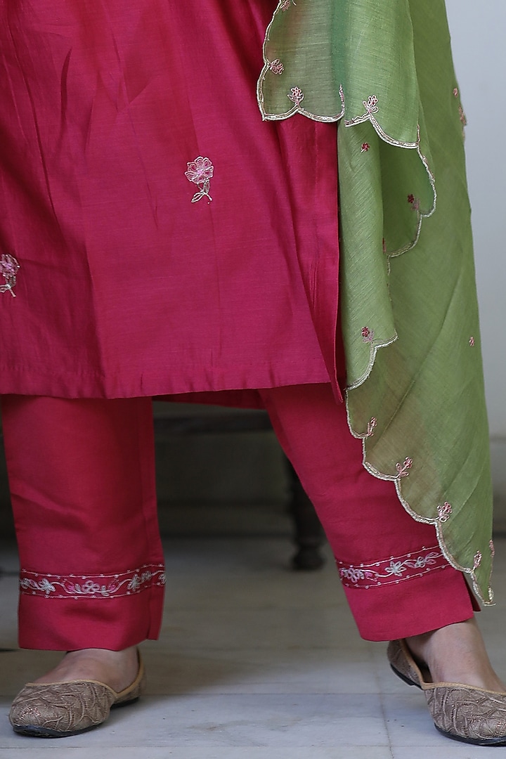Magenta Pink Handloom Chanderi Silk Resham Thread Work Kurta Set by TATWA at Pernia's Pop Up Shop