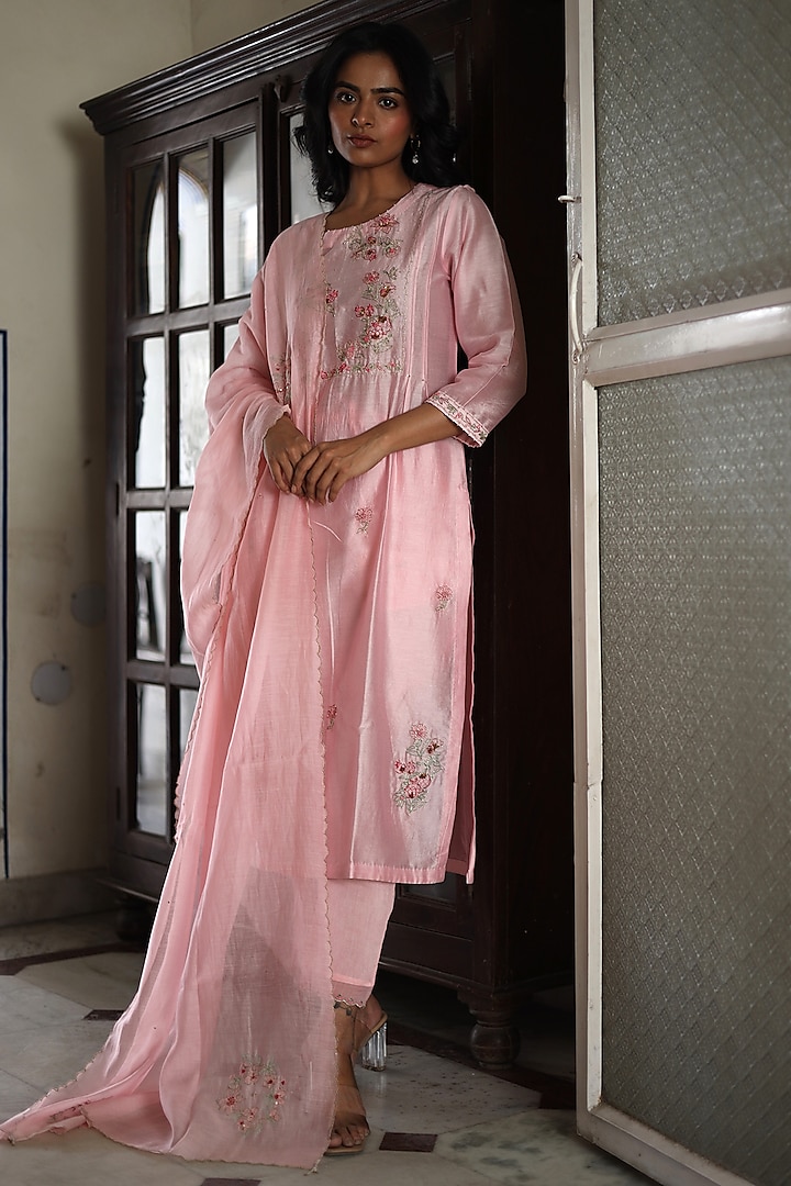 Blush Pink Handloom Chanderi Silk Resham Thread Work Kurta Set by TATWA at Pernia's Pop Up Shop