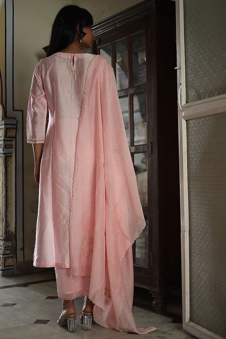 Blush Pink Handloom Chanderi Silk Resham Thread Work Kurta Set by TATWA at Pernia's Pop Up Shop