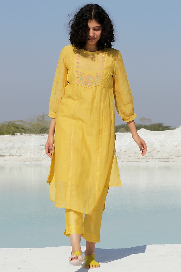 Mustard Chanderi Embroidered Kurta Set by TATWA at Pernia's Pop Up Shop