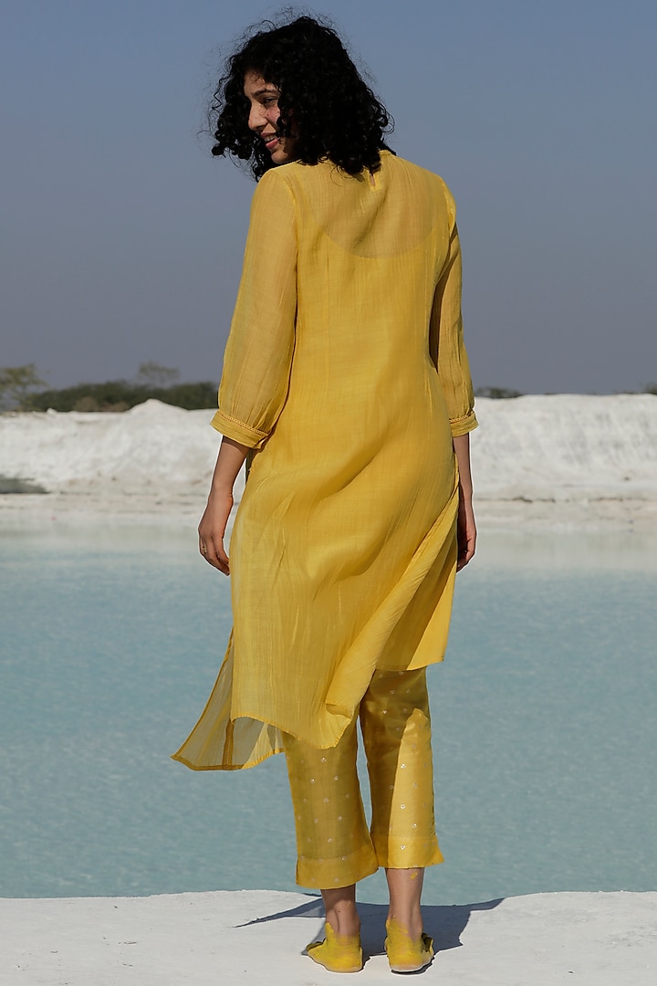 Mustard Chanderi Embroidered Kurta Set by TATWA at Pernia's Pop Up Shop