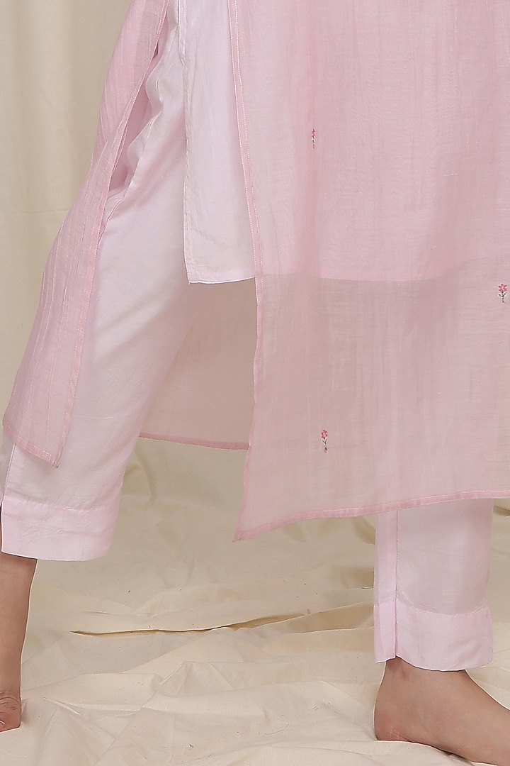 Blush Pink Chanderi Embroidered Kurta Set by TATWA at Pernia's Pop Up Shop