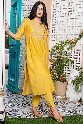Mustard Yellow Chanderi Embroidered Kurta Set by TATWA