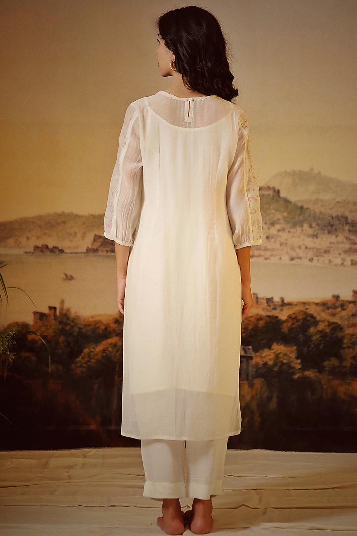 White Handloom Chanderi Embroidered Kurta Set by TATWA at Pernia's Pop Up Shop