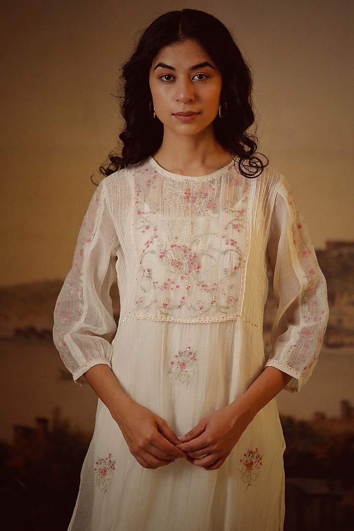 White Handloom Chanderi Embroidered Kurta Set by TATWA at Pernia's Pop Up Shop