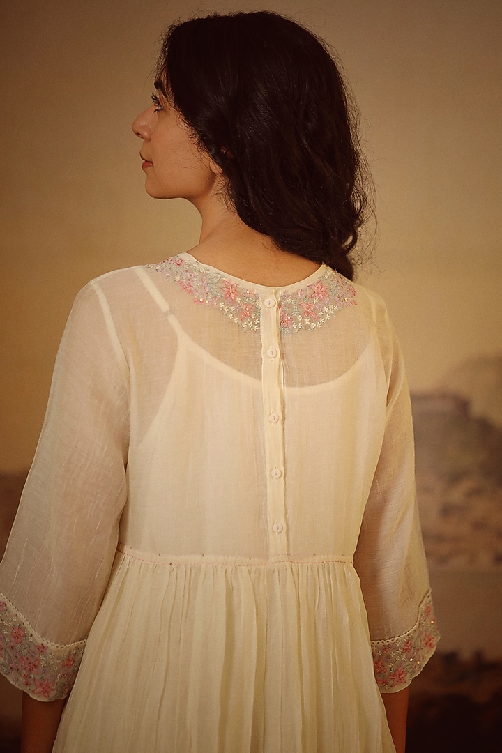 Off-White Blended Cotton Chikankari Embroidered Sherwani Set by TATWA at Pernia's Pop Up Shop